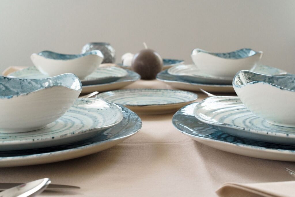 Ceramic dishes for packing